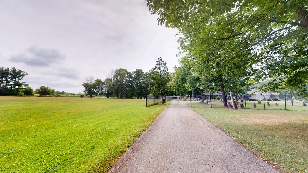 253 Morning Side Road, East Gwillimbury, ON L9N 0K6