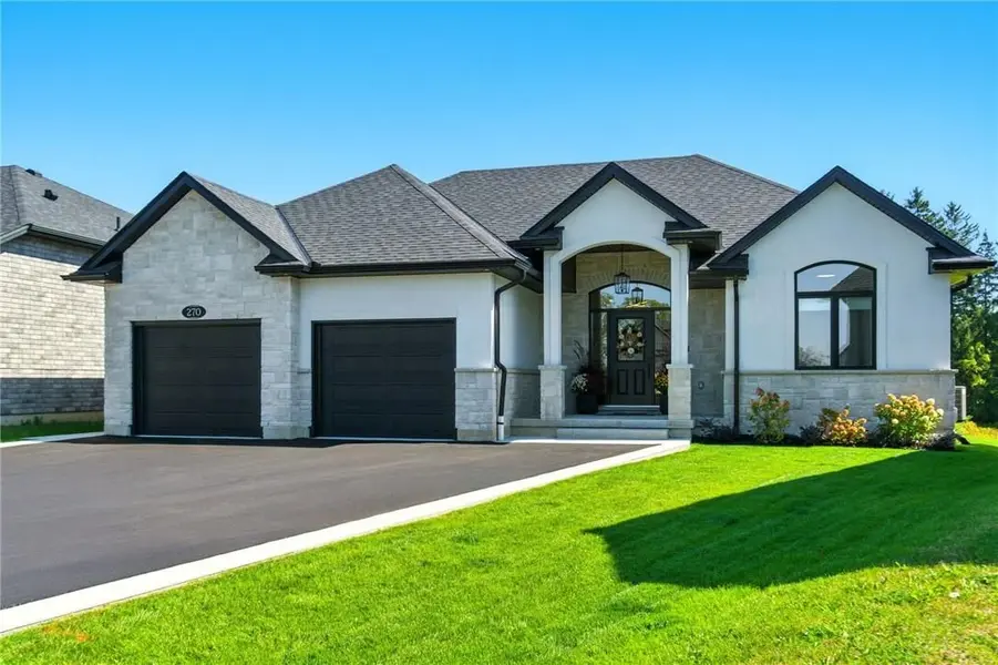 270 Charles ST, Norfolk, ON N0E 1Y0