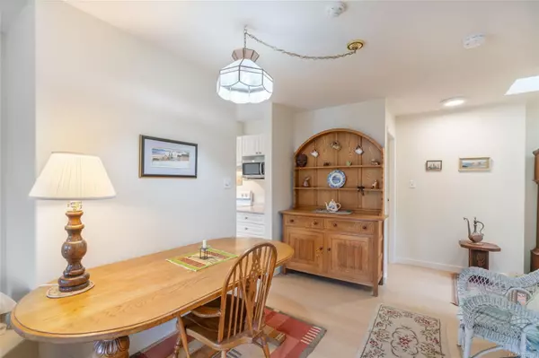 Qualicum Beach, BC V9K 2M5,440 Schley Pl #205