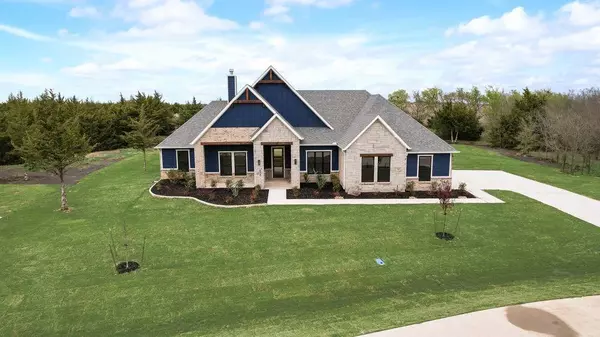 745 Evergreen Way,  Nevada,  TX 75173