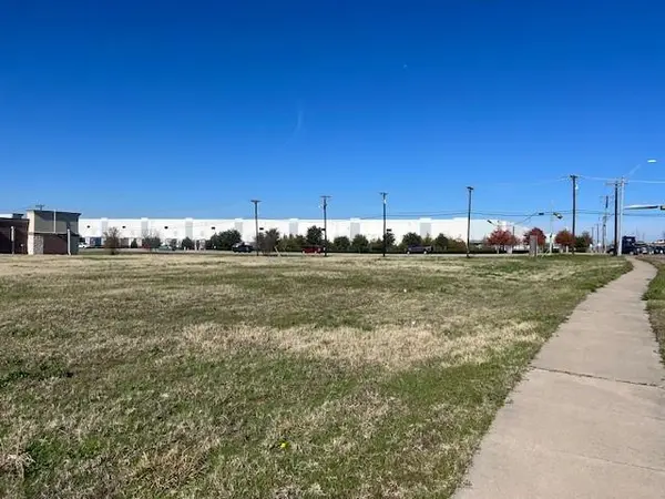 Lancaster, TX 75134,2600 W Wintergreen Road