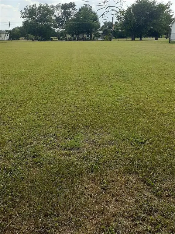 Groesbeck, TX 76642,725 Henderson Boulevard