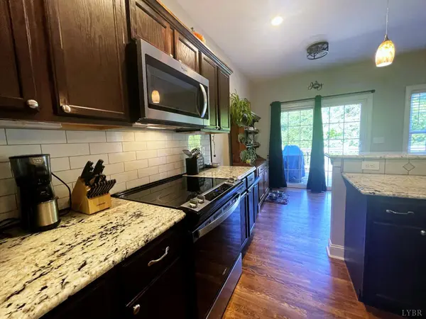 Bedford, VA 24523,1182 Crest Ridge DR