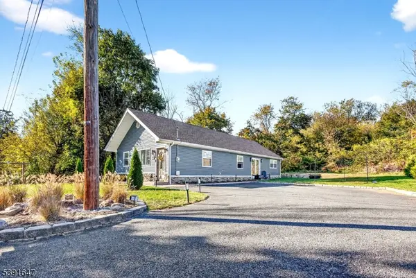 25 Adams St, Mansfield Twp., NJ 07865