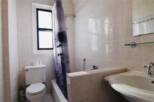 Brooklyn, NY 11235,2940 Ocean AVE #A9