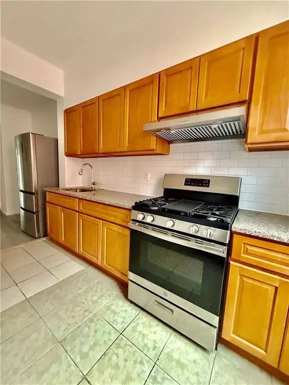 Brooklyn, NY 11204,6304 18th AVE #3