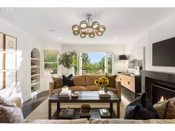 Portland, OR 97210,604 NW MACLEAY BLVD