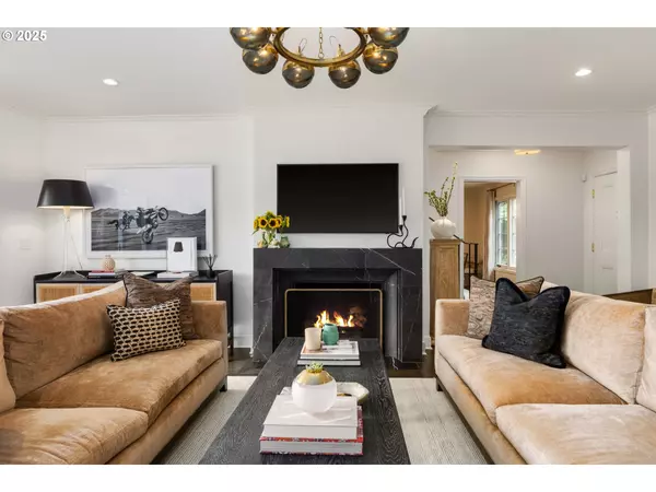 Portland, OR 97210,604 NW MACLEAY BLVD