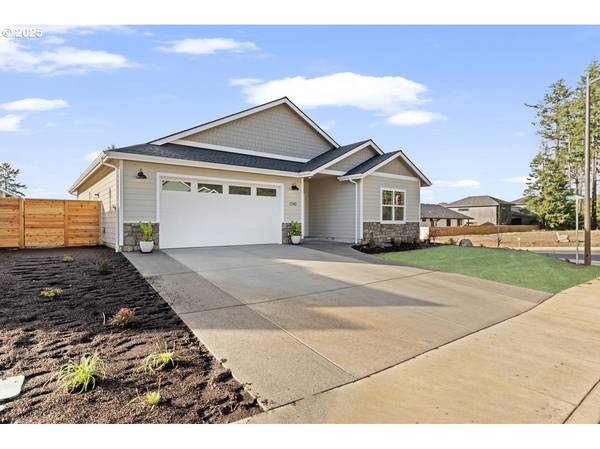 1240 Lighthouse LN, Brookings, OR 97415