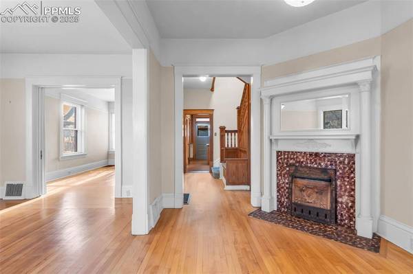 222-224 W Abriendo AVE, Pueblo, CO 81004