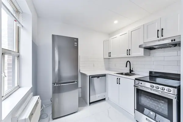 Toronto E03, ON M4J 2A1,325 Sammon AVE #207