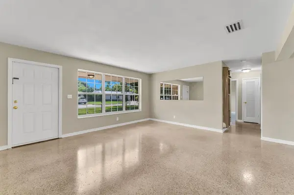 Oakland Park, FL 33334,4451 NE 17th Ave