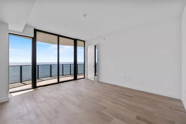 Pompano Beach, FL 33062,900 N Ocean Blvd. #702