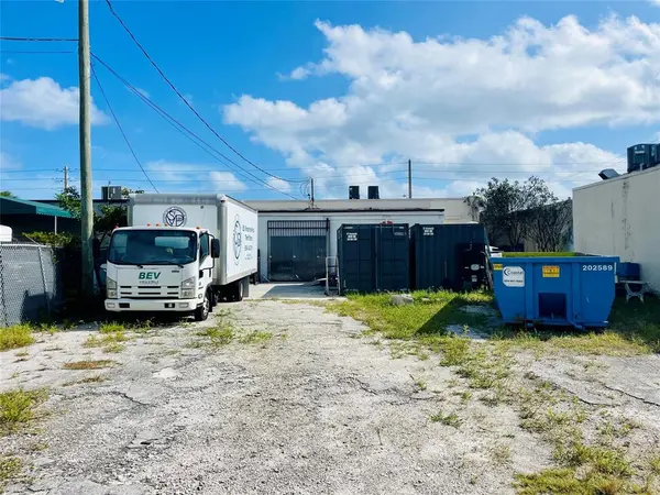 Pompano Beach, FL 33060,2323 N Dixie Hwy