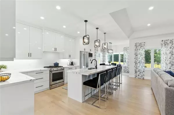 Norfolk, ON N0E 1Y0,270 Charles ST