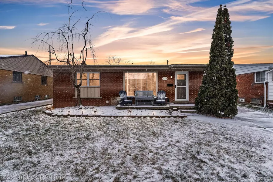 15738 Scott ST, Southgate, MI 48195