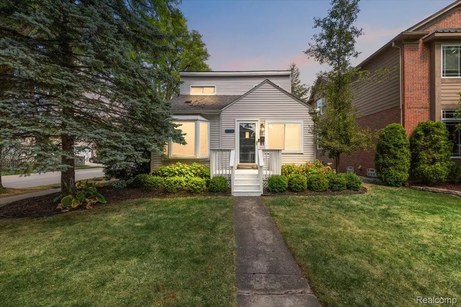 1109 Bird AVE, Birmingham, MI 48009