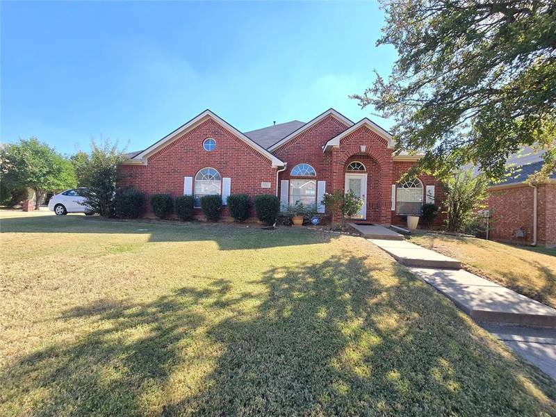 5213 Meadowland Drive, Fort Worth, TX 76123