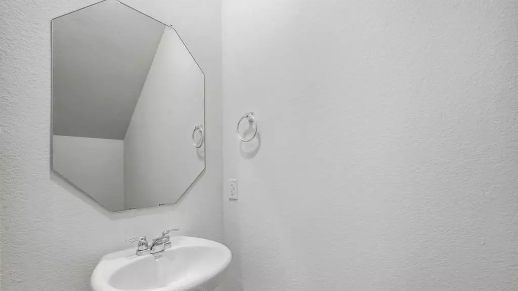 305 Tall Cedar Way, Princeton, TX 75407