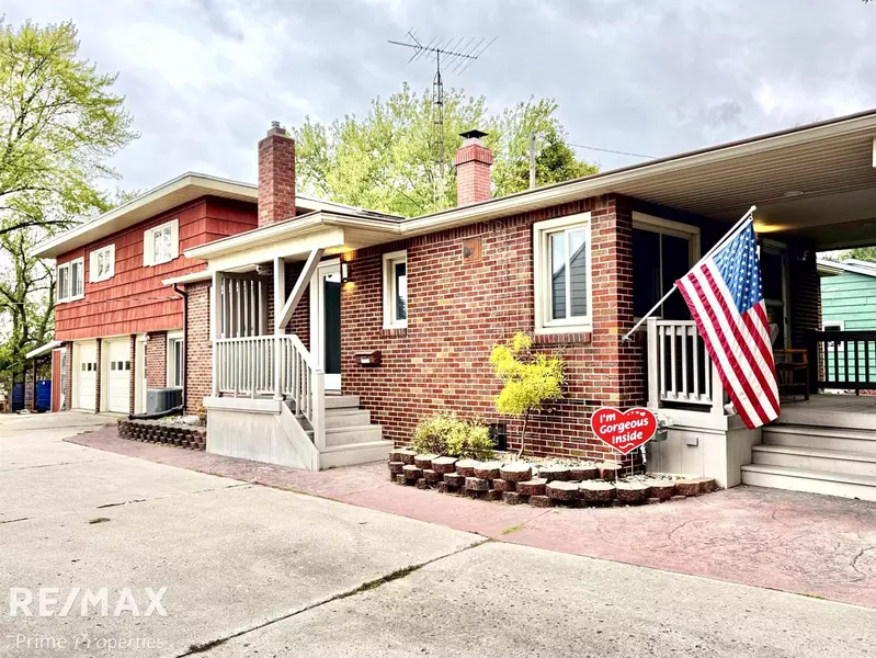 625 N Center ST, Sebewaing, MI 48759