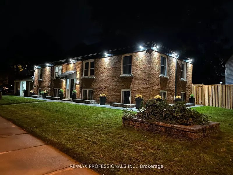 284 Gledhill AVE #4, Toronto E03, ON M4C 4L1