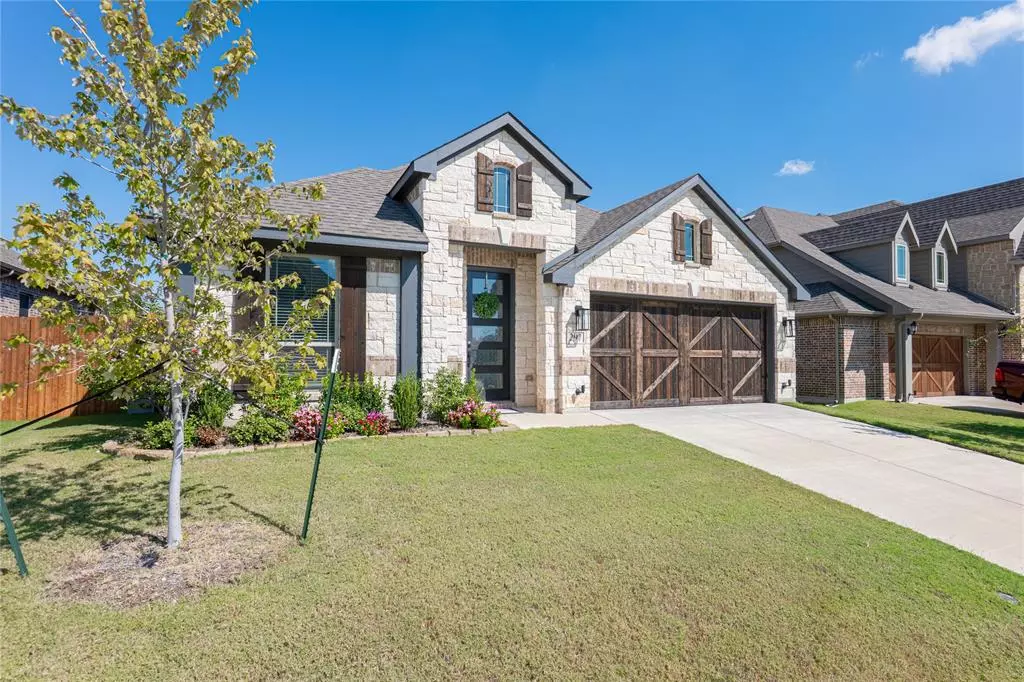 Waxahachie, TX 75165,297 Sparkling Springs Drive
