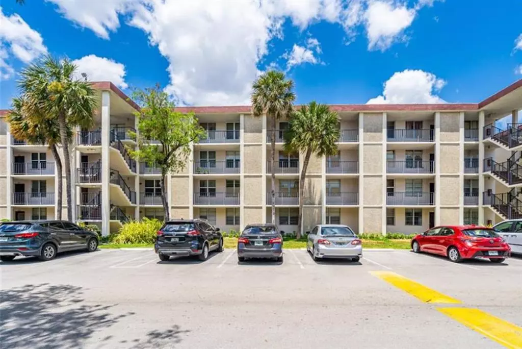 Lauderdale Lakes, FL 33313,2650 NW 49th Ave #217