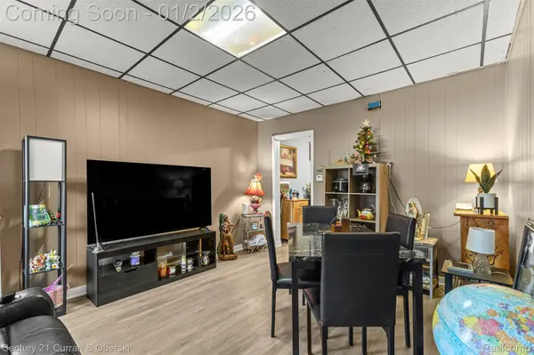 Detroit, MI 48210,5425 Florida ST