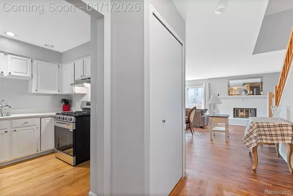 Rochester Hills, MI 48307,587 Tennyson