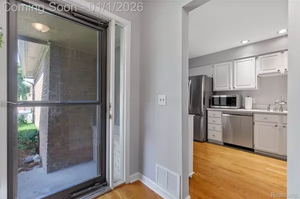 Rochester Hills, MI 48307,587 Tennyson