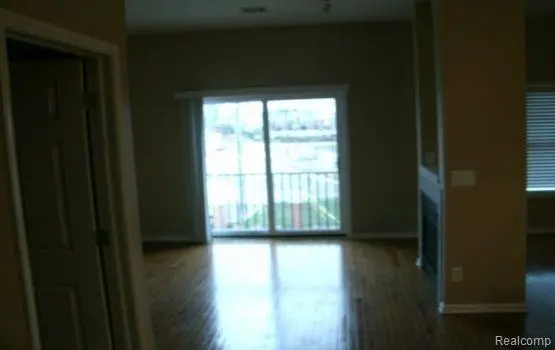 579 N Pontiac TRL, Walled Lake, MI 48390