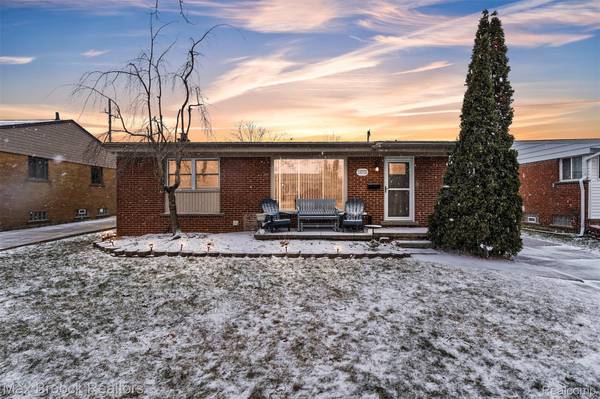 15738 Scott ST, Southgate, MI 48195