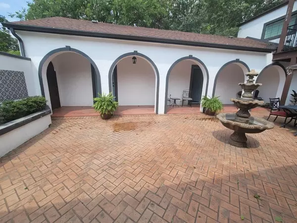 1002 W 2nd Avenue, Corsicana, TX 75110