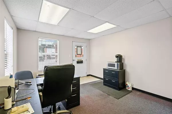 Granbury, TX 76048,1433 N Plaza Drive