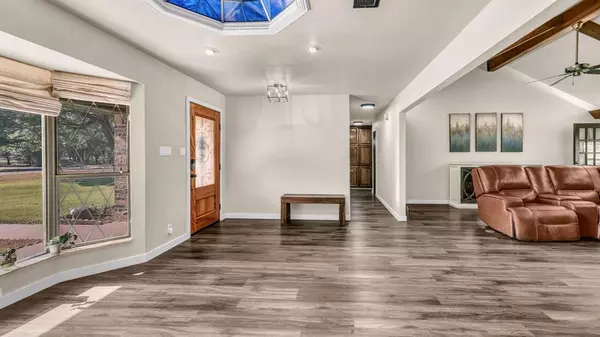 Weatherford, TX 76086,101 Meadow Court