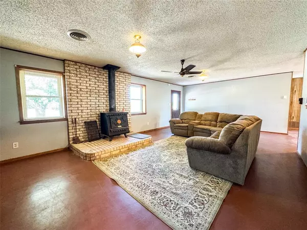 Aspermont, TX 79502,251 FM 1646