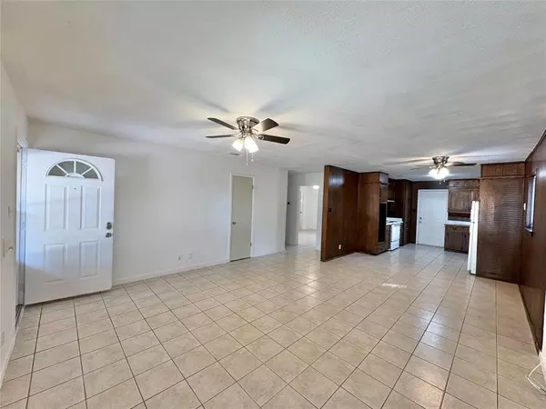 4925 Geddes Avenue, Fort Worth, TX 76107