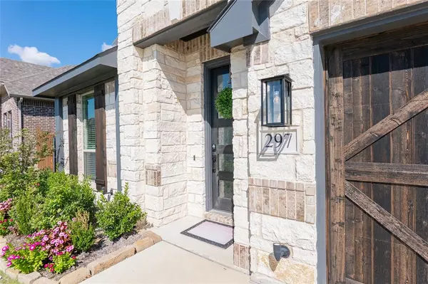 Waxahachie, TX 75165,297 Sparkling Springs Drive