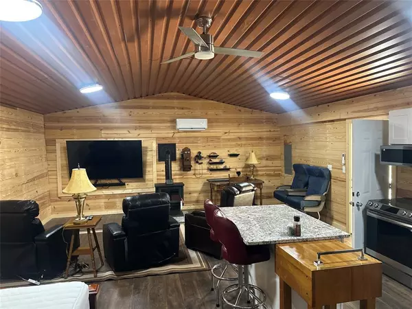 Streetman, TX 75859,191 Cherry Lane