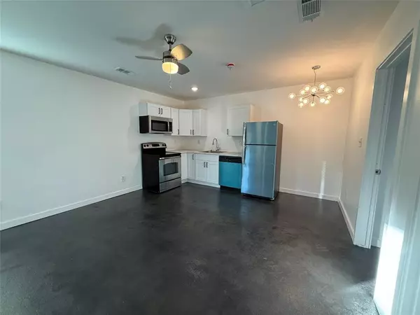 Dallas, TX 75232,1135 Holly Glen Circle #A