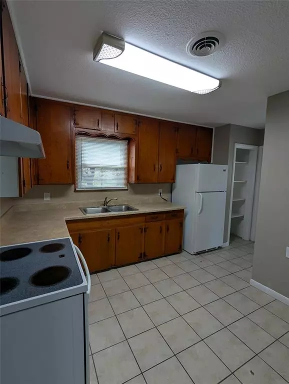 Haltom City, TX 76117,5204 Mallory Drive