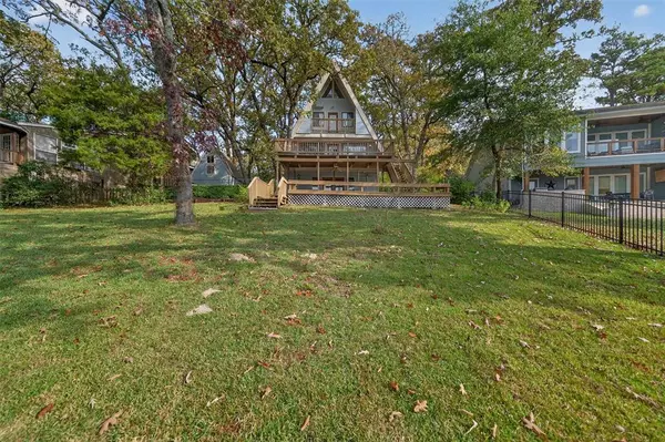 Hideaway, TX 75771,520 Hideaway Lane E