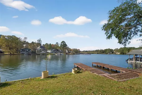 Hideaway, TX 75771,520 Hideaway Lane E