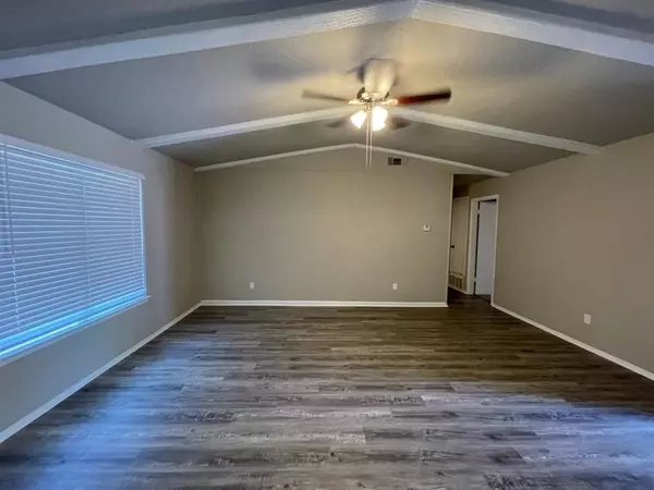 Arlington, TX 76014,1517 VANDERBILT Drive