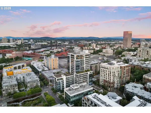 Portland, OR 97209,1001 NW LOVEJOY ST #PH-3