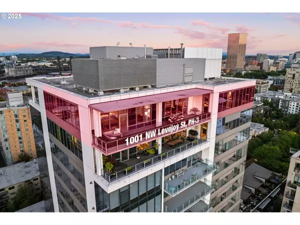 Portland, OR 97209,1001 NW LOVEJOY ST #PH-3