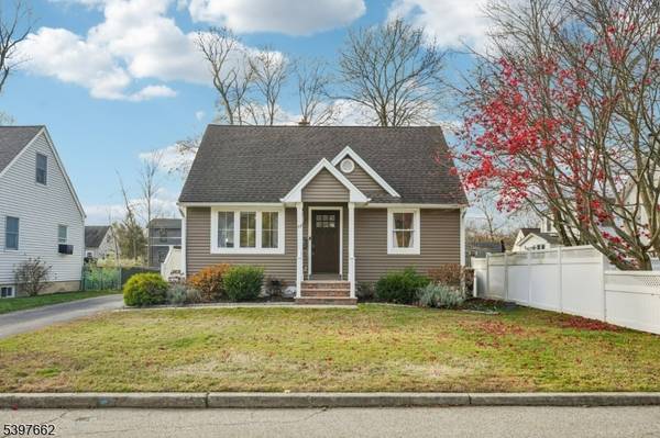 17 Walnut St,  Bloomingdale Boro,  NJ 07403