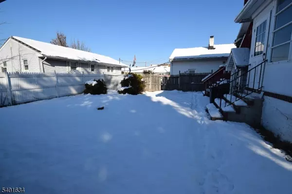 Manville Boro, NJ 08835,127 Gladys Ave