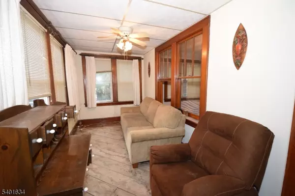 Manville Boro, NJ 08835,127 Gladys Ave