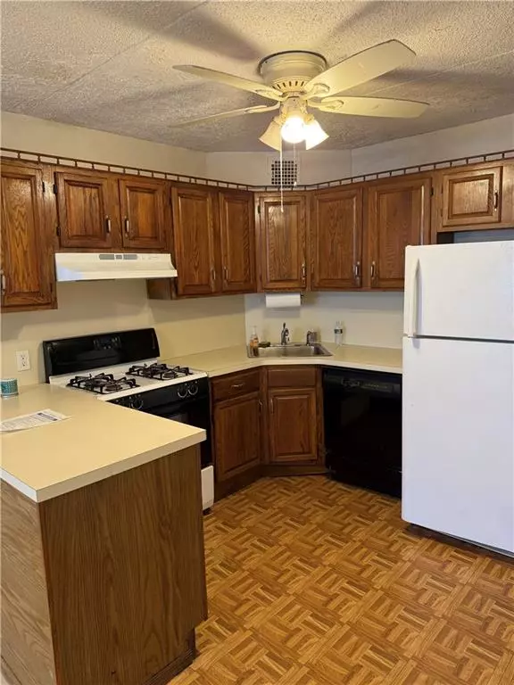 Brooklyn, NY 11214,143 Bay 20th ST #5